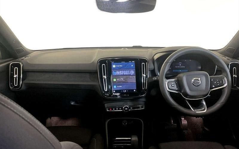 Used Volvo XC40 Core 169 kW (231 HP) 2022 SUV