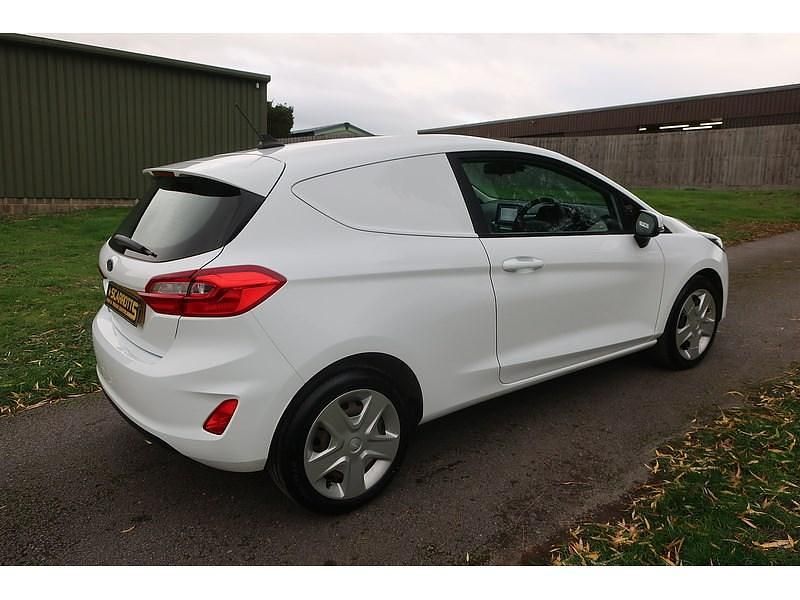 Used Ford Fiesta S 85 HP (62 kW) 2020 White Hatchback