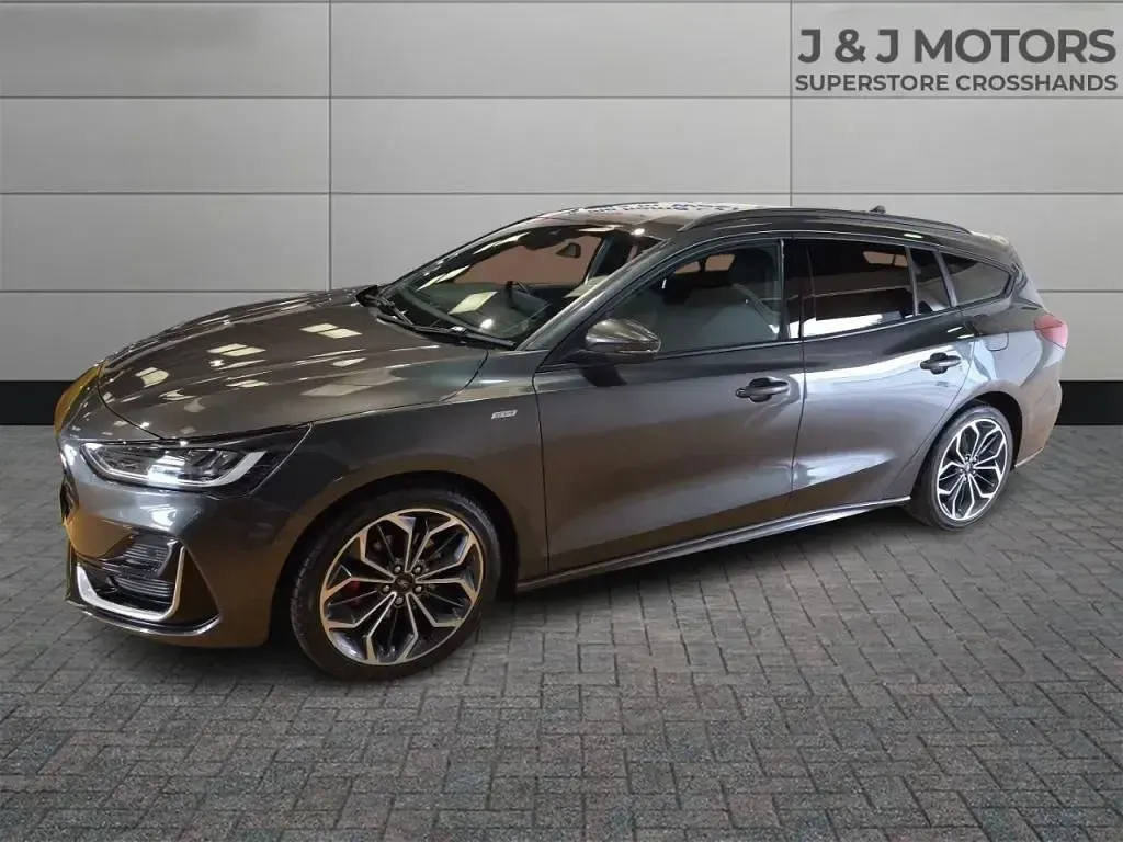 Used Ford Focus ST-Line 125 HP (91 kW) 2022 Grey Estate
