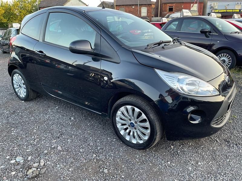Używany Ford Ka Zetec 69 KM (50 kW) 2014 Czarny Hatchback