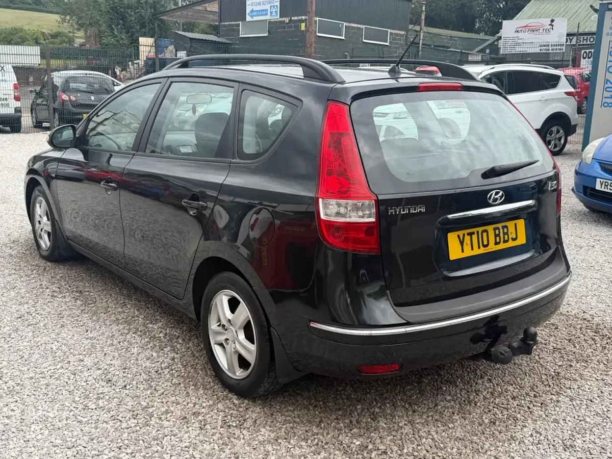 Used Hyundai i30 Comfort 2010 Black Estate