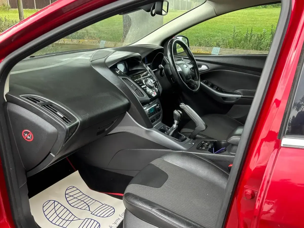 Used Ford Mondeo Business Edition 163 HP (119 kW) 2014 Silver Estate