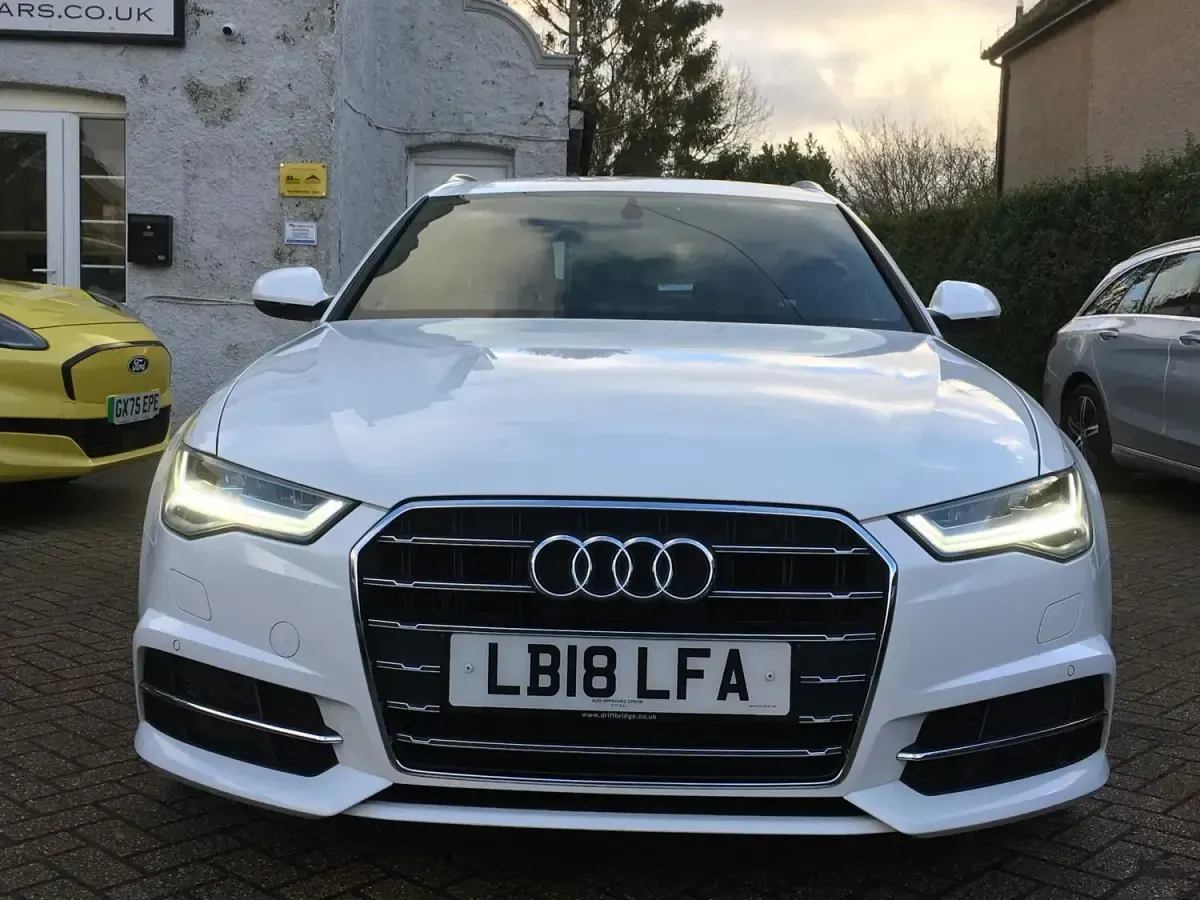 Usado Audi A6 S-Line 190 CV (139 kW) 2018 Blanco Familiar