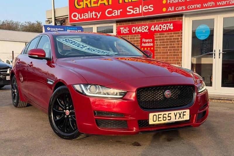 Used Jaguar XE Portfolio 163 HP (119 kW) 2016 Red Sedan