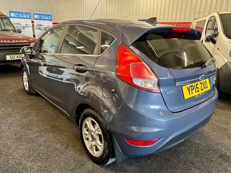 Used Ford Fiesta Titanium 95 HP (69 kW) 2015 Grey Hatchback