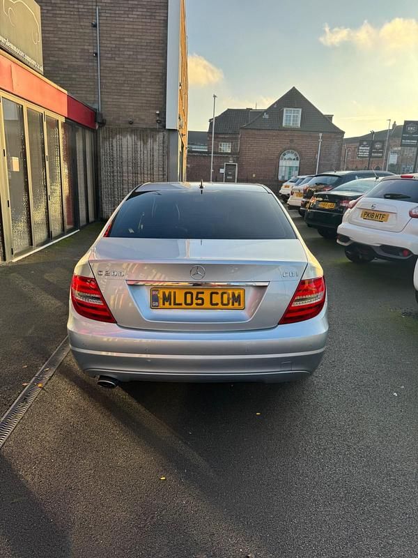 Used Mercedes C200 Executive 2013 Silver Sedan