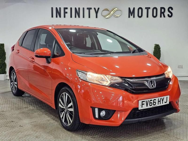 Begagnad Honda Jazz EX 102 HK (75 kW) 2016 Orange Halvkombi