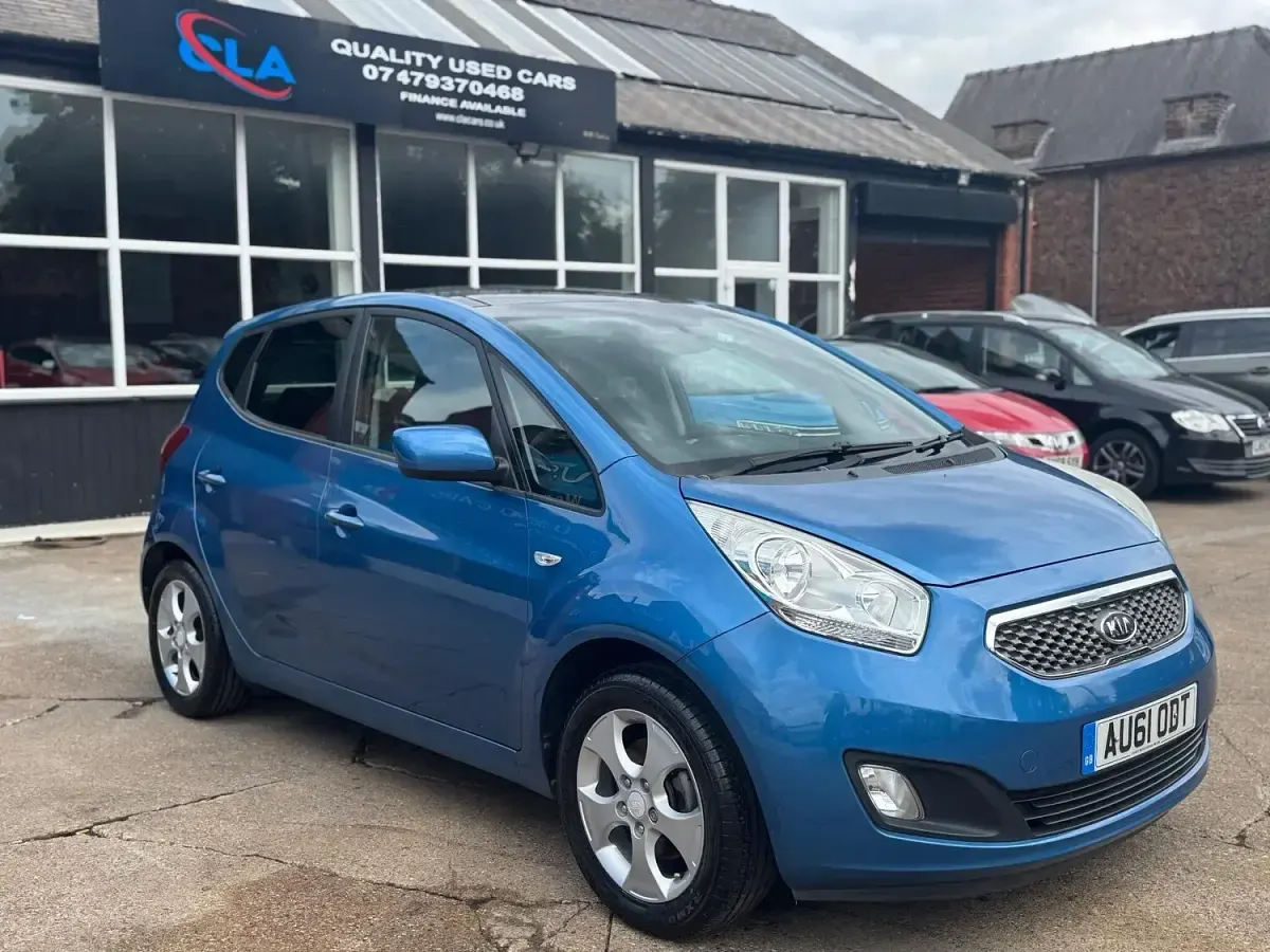 Used Kia Venga 125 HP (91 kW) 2011 Blue Hatchback