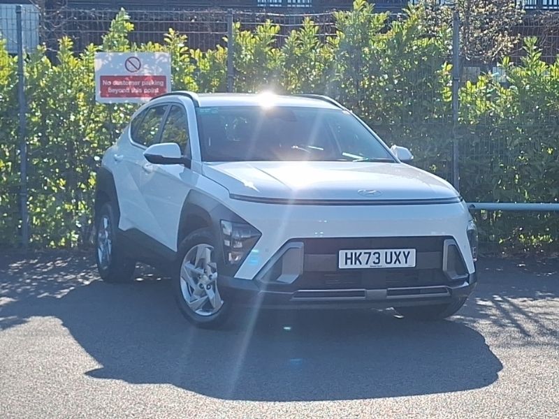 White Used 2023 Hyundai Kona Advanced SUV | £19,498 (Fair price) - Image 1/4