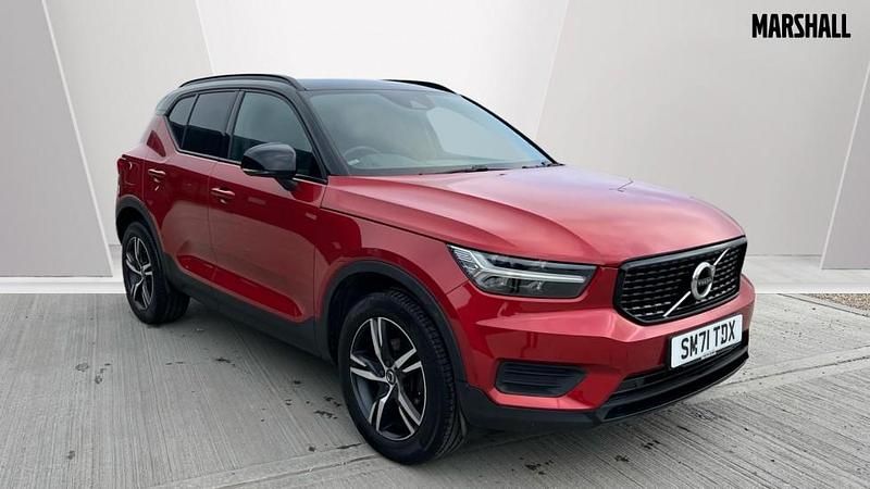 Used Volvo XC40 R-Design 163 HP (119 kW) 2022 Red SUV