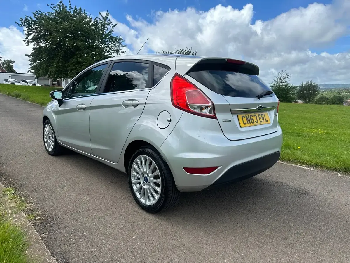 Used Ford Fiesta Titanium 2013 Silver Hatchback