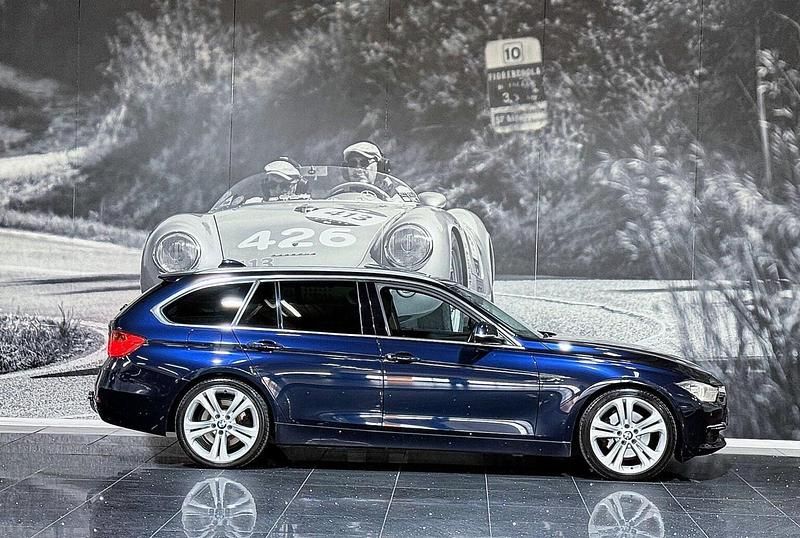 Usado BMW 330 Luxury Line 258 CV (189 kW) 2012 Azul Familiar