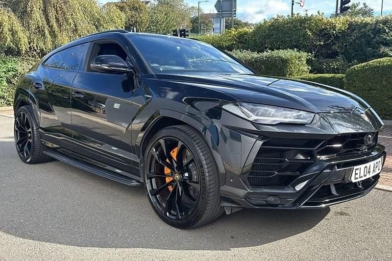 Black Used 2022 Lamborghini Urus SUV | £189,995 (Fair price) - Image 1/1