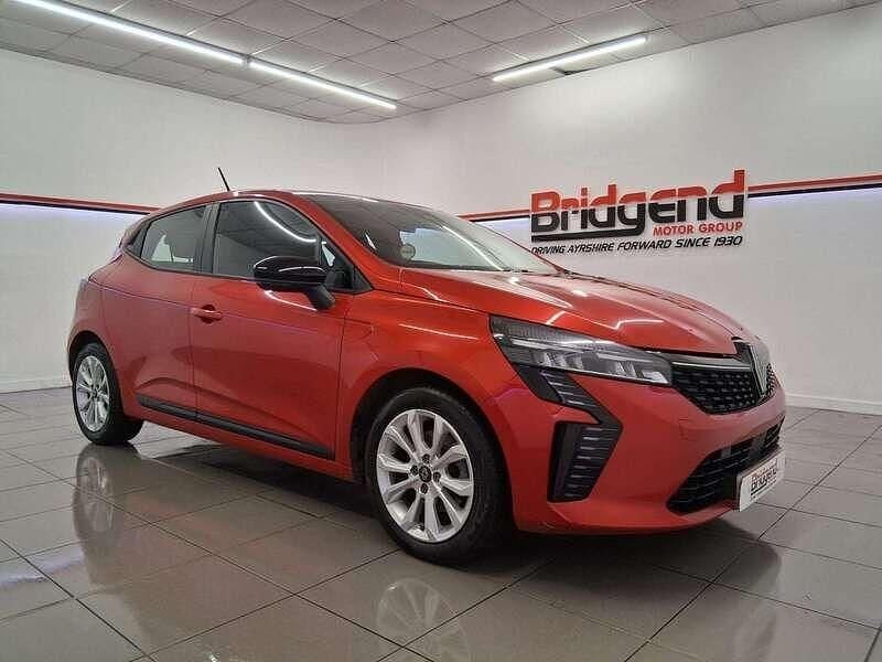 Used Renault Clio V Evolution 2024 Red Hatchback