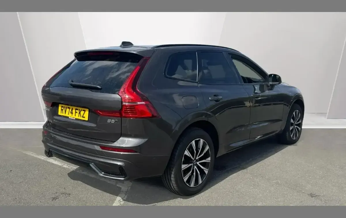Used Volvo XC60 Plus 250 HP (183 kW) 2024 Grey SUV