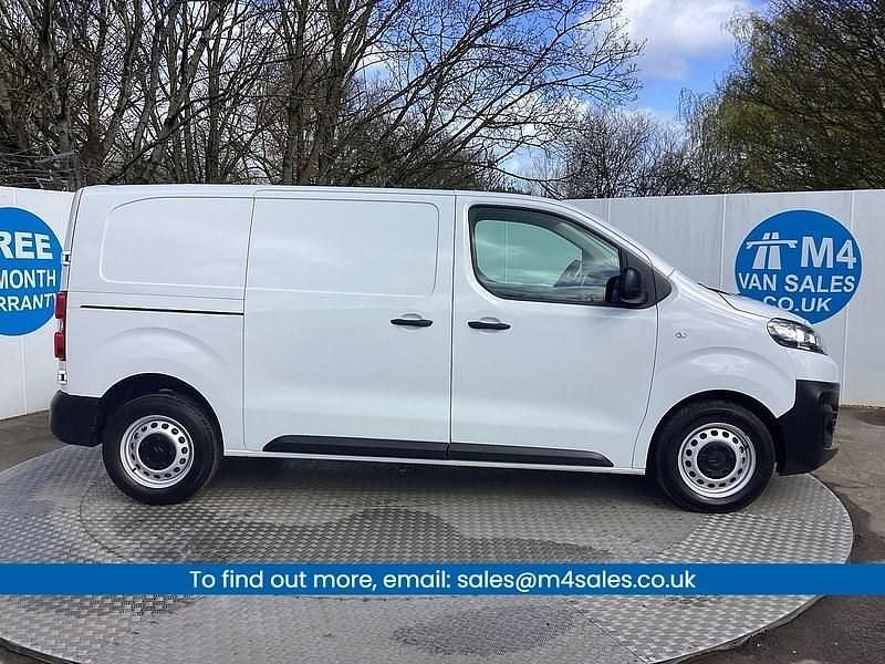 Used Citroën Dispatch 2023 White MPV