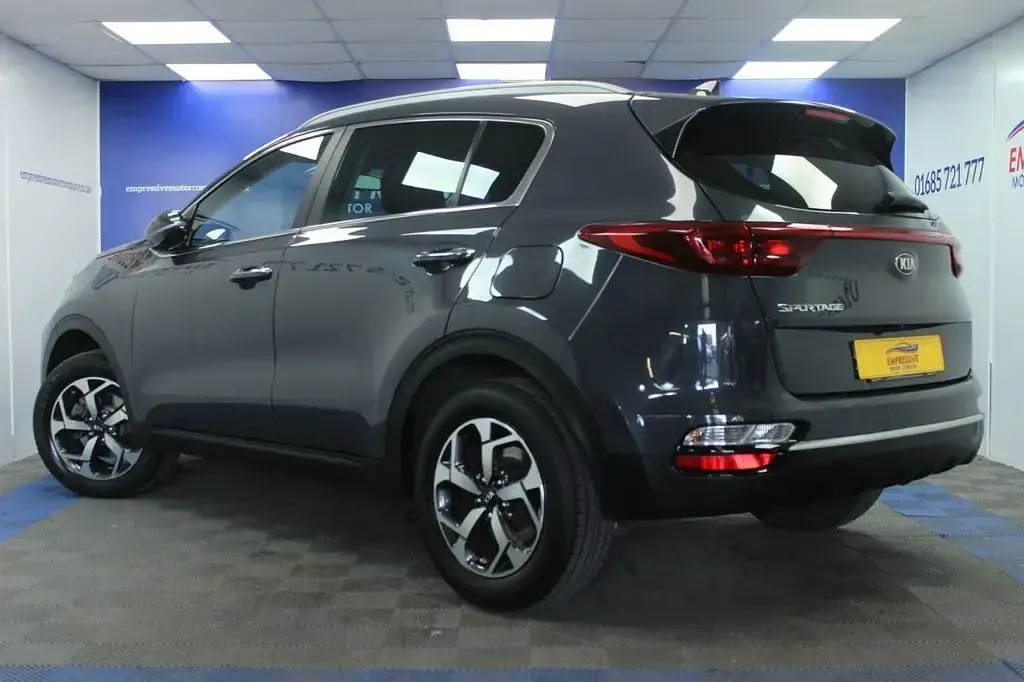 Used Kia Sportage 130 HP (95 kW) 2019 Grey SUV