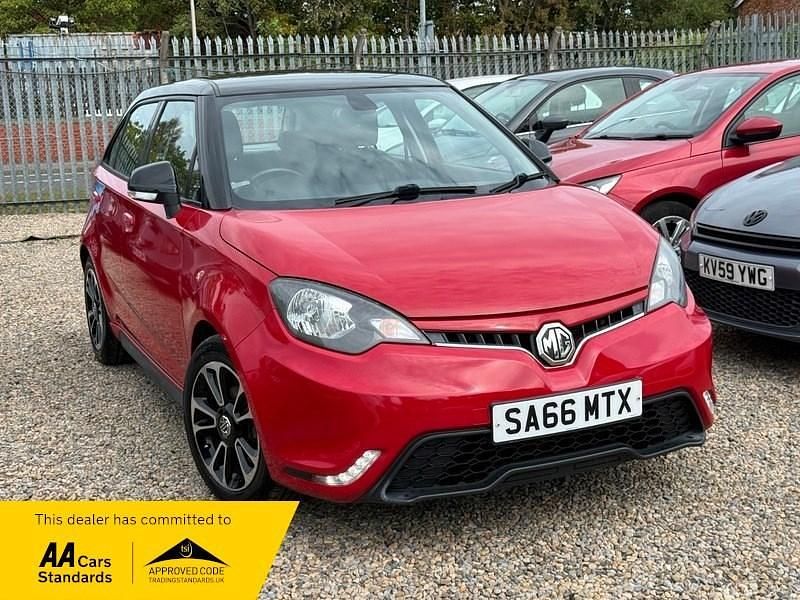 Used MG MG3 106 HP (77 kW) 2016 Red Hatchback