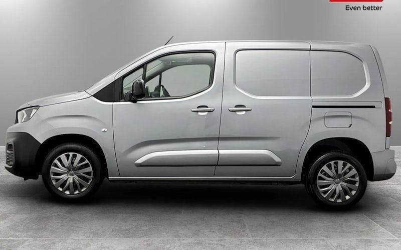 Used Peugeot Partner Premium 102 HP (75 kW) 2023 Grey MPV