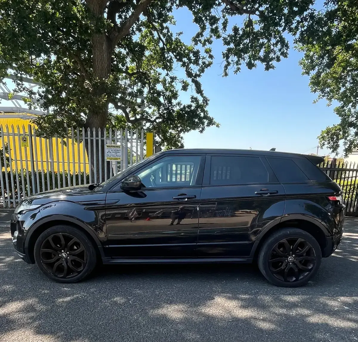 Used Land Rover Range Rover evoque Dynamic 150 HP (110 kW) 2015 Black Estate