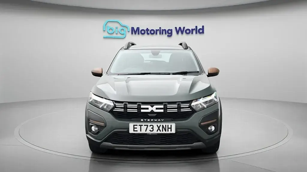Used Dacia Sandero Extreme 90 HP (66 kW) 2023 Green Hatchback