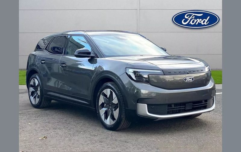 Grey Used 2024 Ford Explorer Premium SUV | £32,726 (Expensive) - Image 1/2