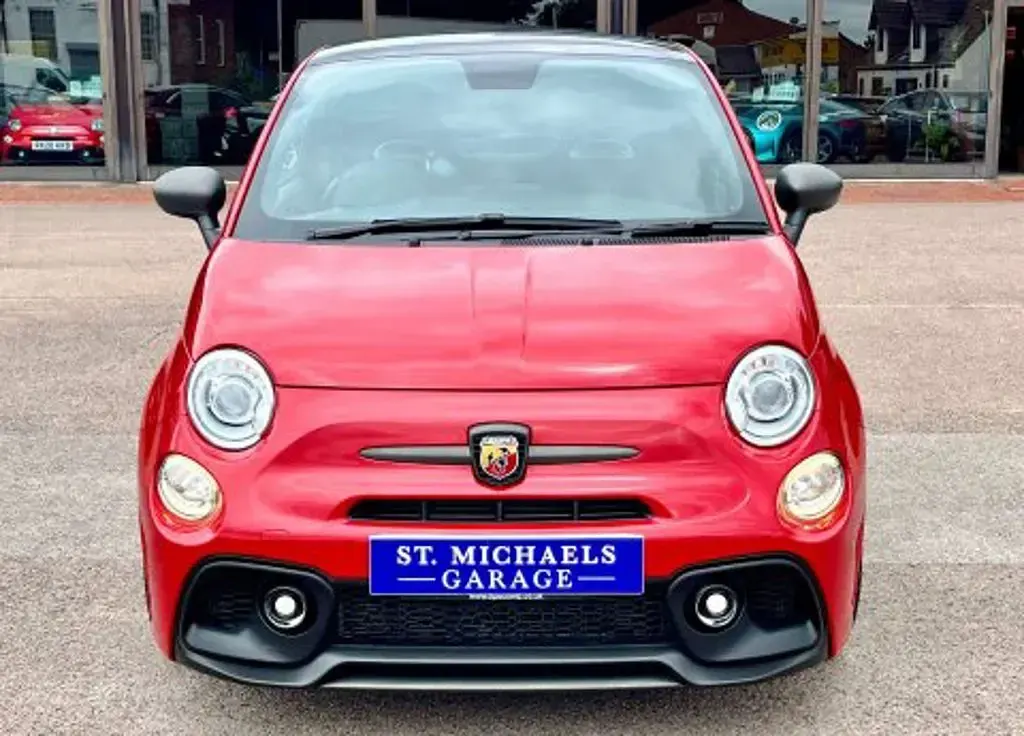 Used Abarth 695 180 HP (132 kW) 2022 Red Hatchback