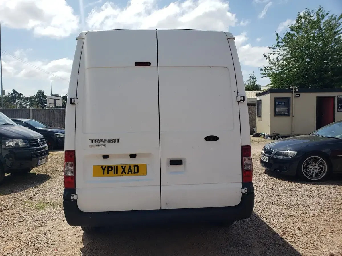 Used Ford Transit 115 HP (84 kW) 2011 White Van