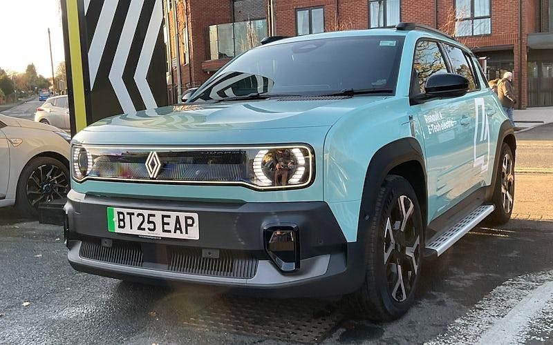 Used Renault R4 Komfort 110 kW (150 HP) 2025 Estate