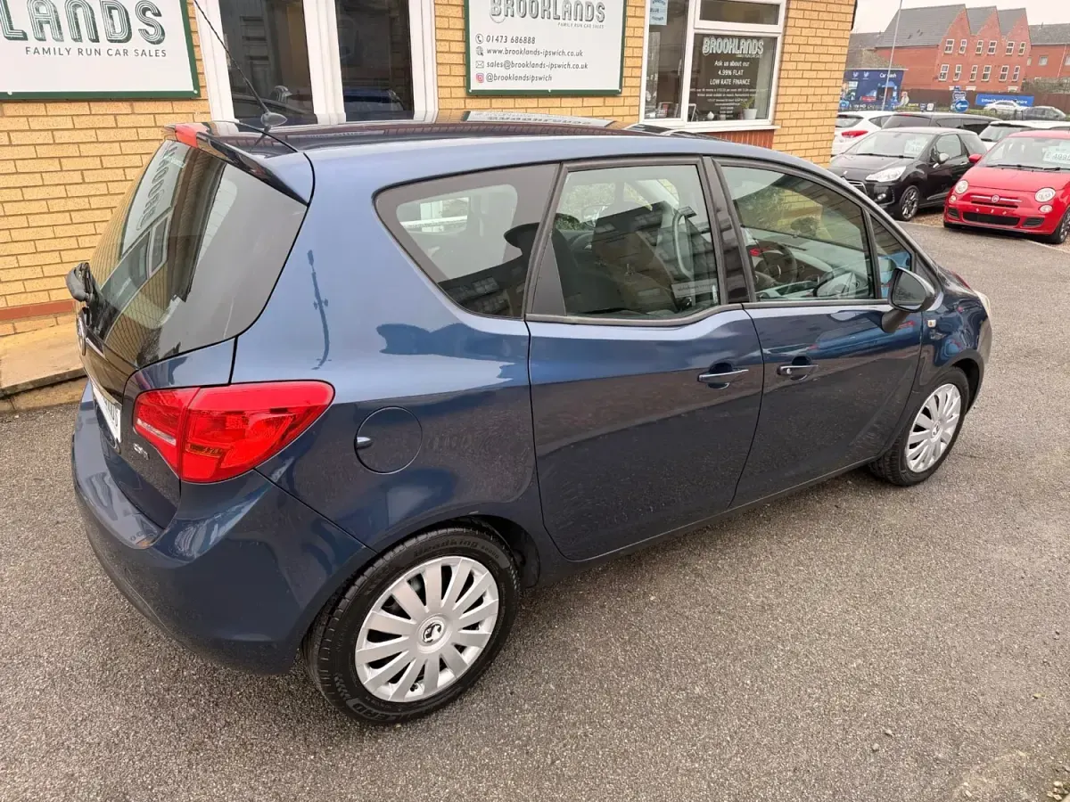 Second-hand Vauxhall Meriva 100 CP (73 kW) 2011 Albastru Monovolum