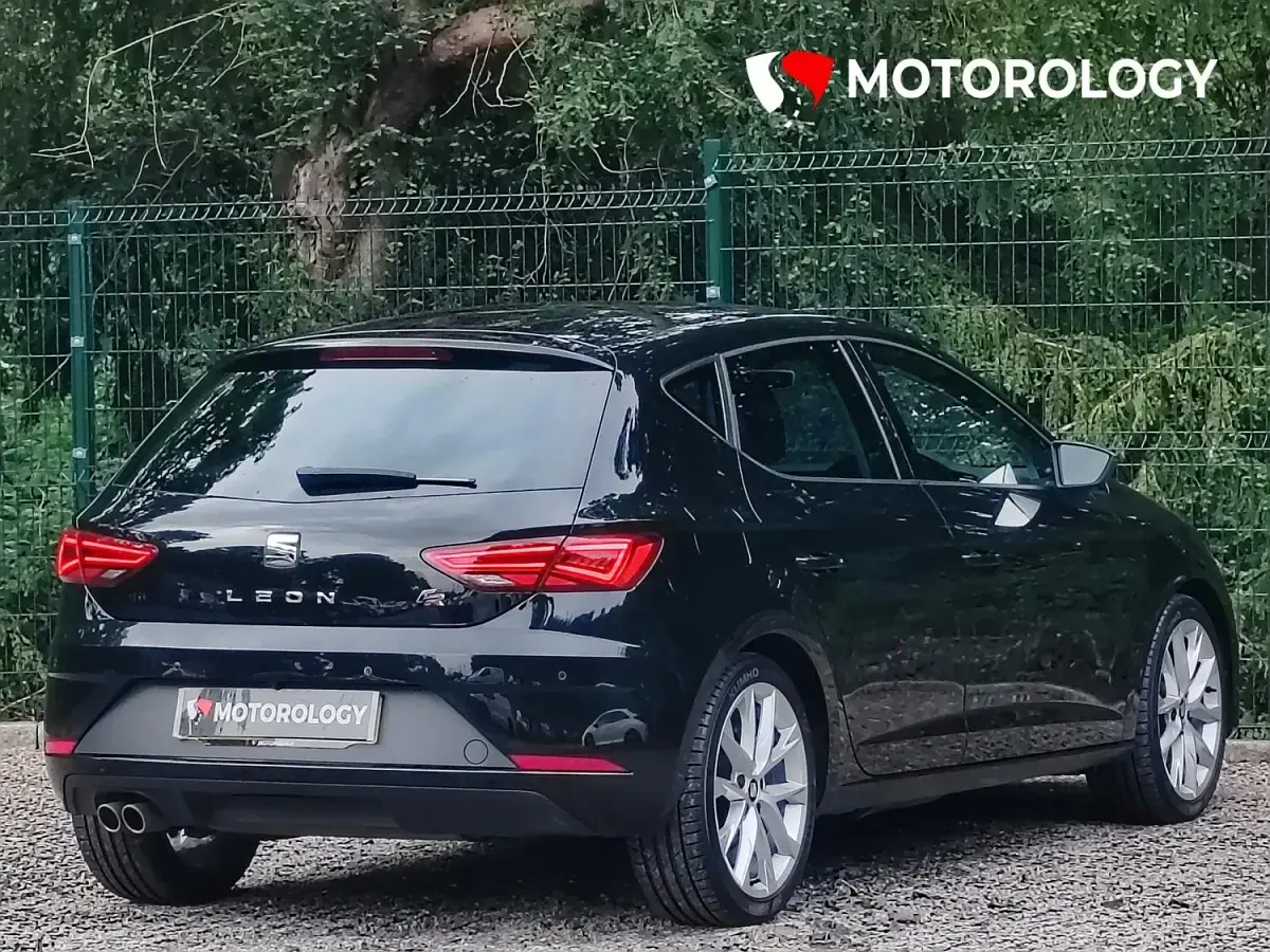 Used Seat Leon FR Sport 130 HP (95 kW) 2019 Black Hatchback