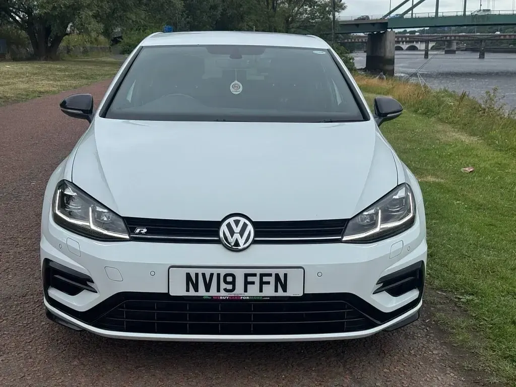 Used VW Golf VII R 300 HP (220 kW) 2019 White Hatchback