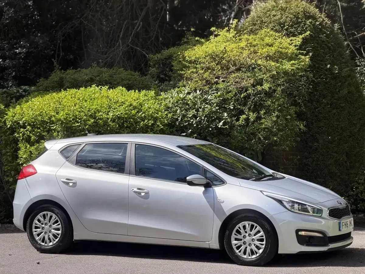 Used Kia Ceed 2016 Silver Hatchback