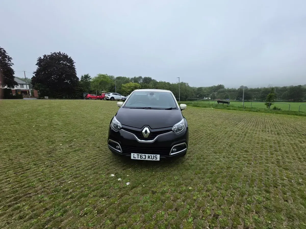 Used Renault Captur Dynamique 90 HP (66 kW) 2013 Black SUV