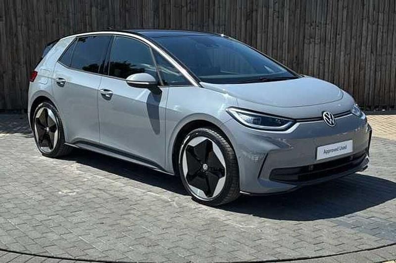 Used 2024 VW ID.3 Pro Hatchback | £26,199 - Image 1/4