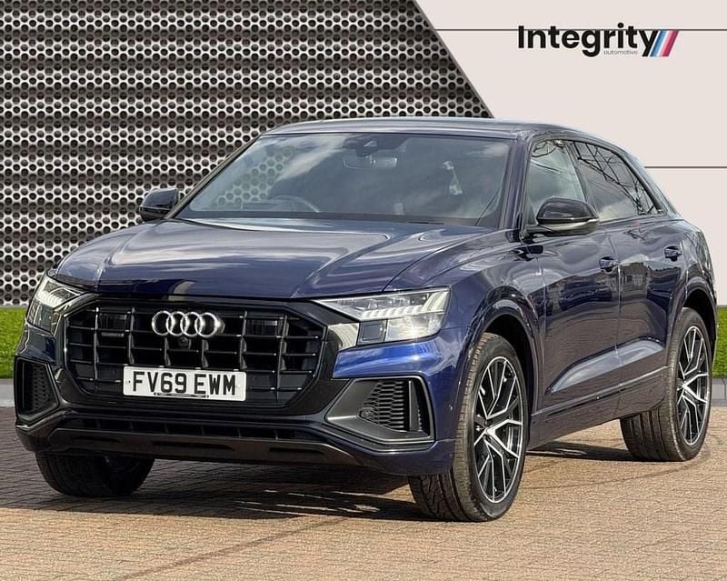 Used Audi Q8 Comfort 286 HP (210 kW) 2019 Blue SUV