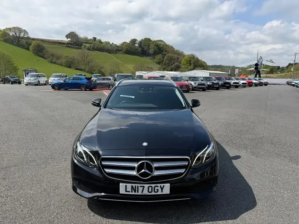 Begagnad Mercedes E220 SE 194 HK (142 kW) 2017 Svart Kombi