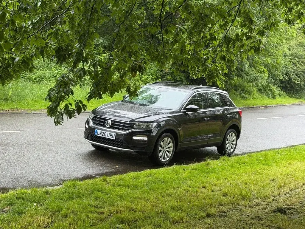 Used VW T-Roc SE 115 HP (84 kW) 2020 Black SUV