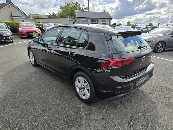 Used VW Golf VIII Life 150 HP (110 kW) 2023 Black Hatchback