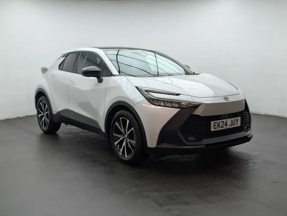 Used Toyota C-HR Design 2024 White SUV