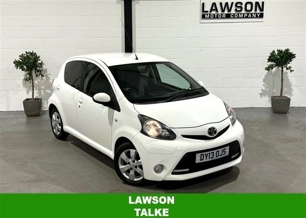 White Used 2013 Toyota Aygo Hatchback | £2,990 (Fair price) - Image 1/1