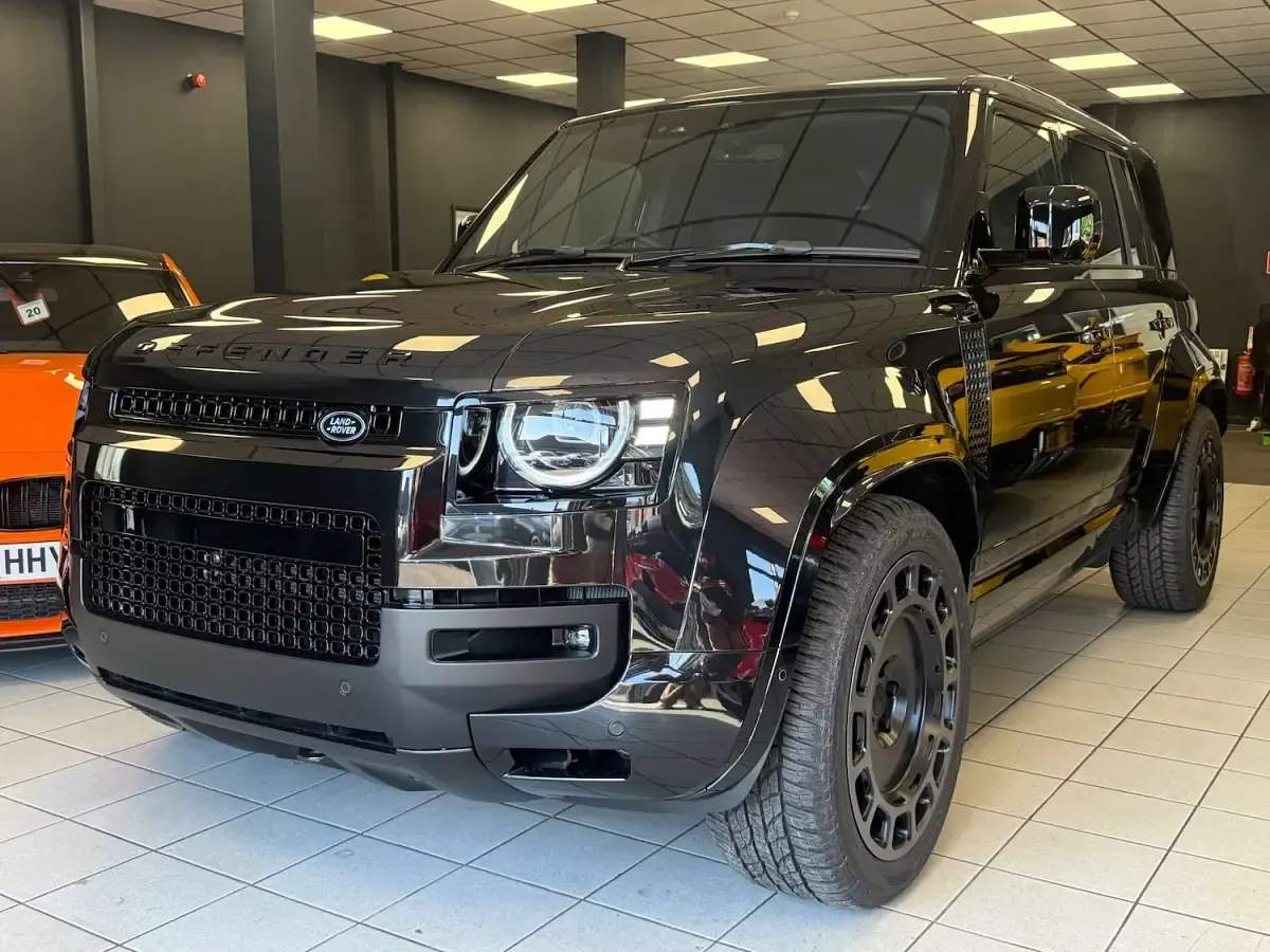 New Land Rover Defender HSE Dynamic 2026 Black SUV