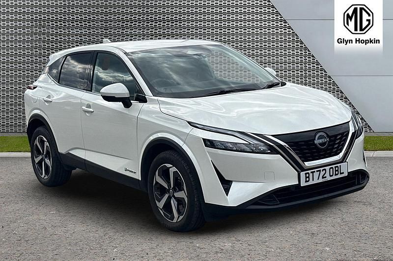 White Used 2022 Nissan Qashqai N-Connecta SUV | £20,625 (Good price) - Image 1/4