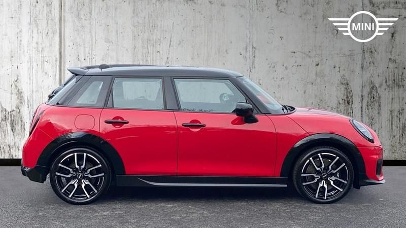 Używany Mini Cooper Hatch 113 kW (154 KM) 2025 Czerwony Hatchback