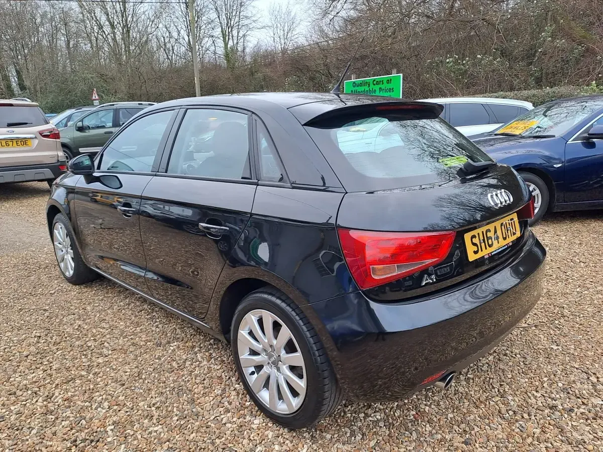 Begagnad Audi A1 Sportback Sport 105 HK (77 kW) 2014 Svart Halvkombi