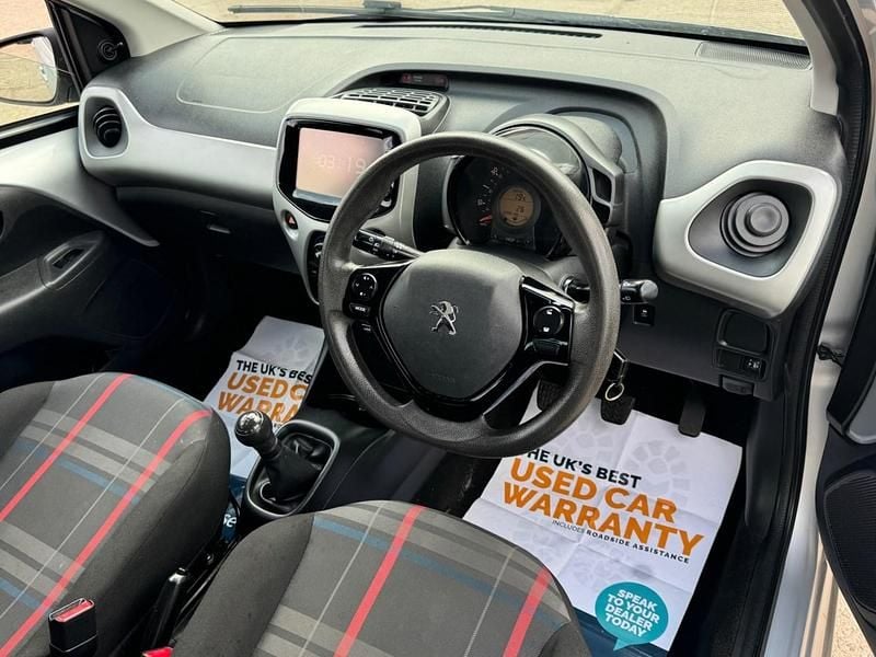 Used Peugeot 108 Active 68 HP (50 kW) 2014 Silver Hatchback