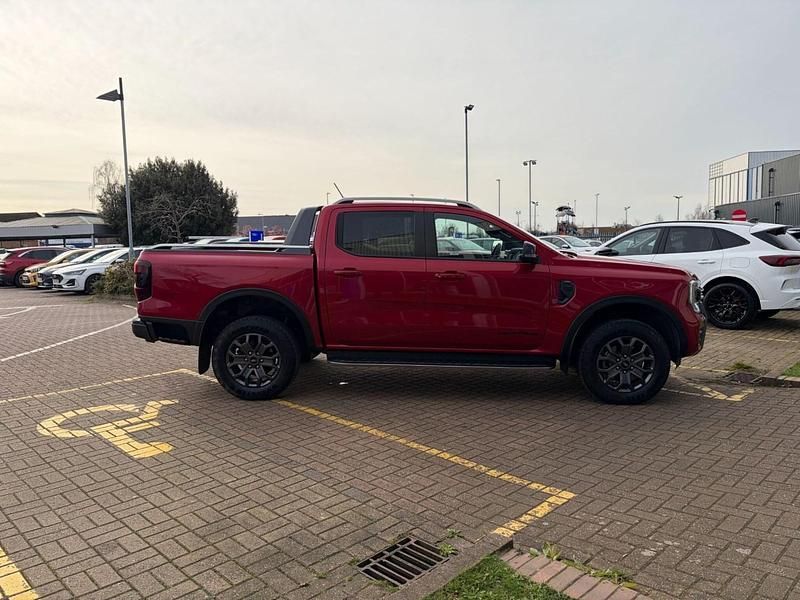Used Ford Ranger Wildtrack 202 HP (148 kW) 2023 Red Pickup