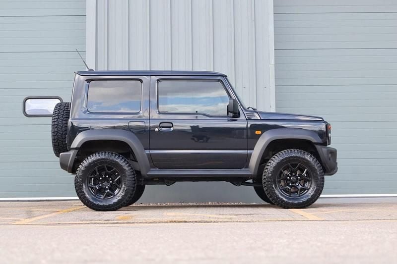 Używany Suzuki Jimny 2023 Czarny SUV