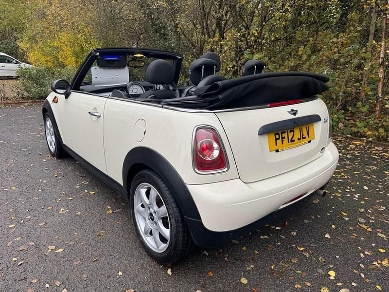 Used Mini ONE 98 HP (72 kW) 2012 White Hatchback
