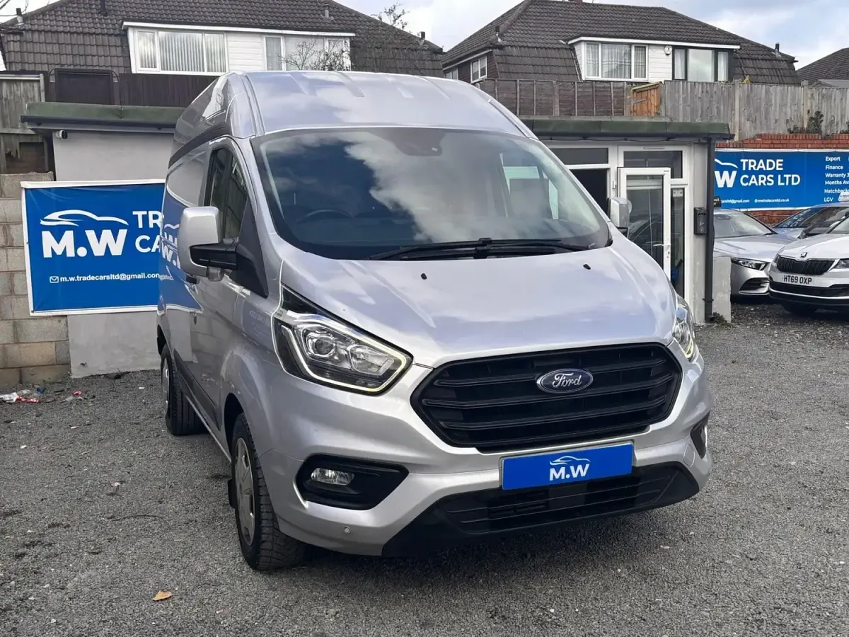 Używany Ford Transit Custom Limited 130 KM (95 kW) 2022 Srebrny Van